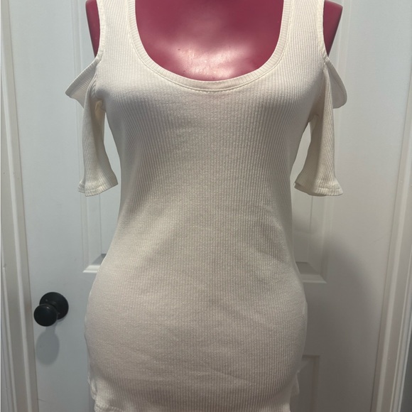 H&M white Cold-Shoulder Ribbed Top size medium - Picture 2 of 7